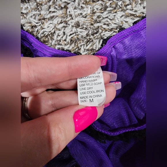 Lingerie set - Picture 2 of 2